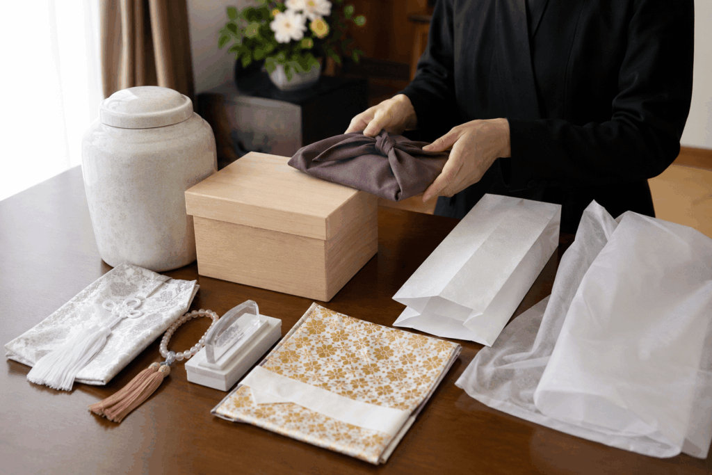 骨箱・風呂敷など関連する品物の処分方法